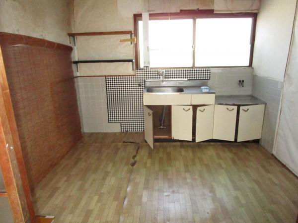 1980s wood house in Oita