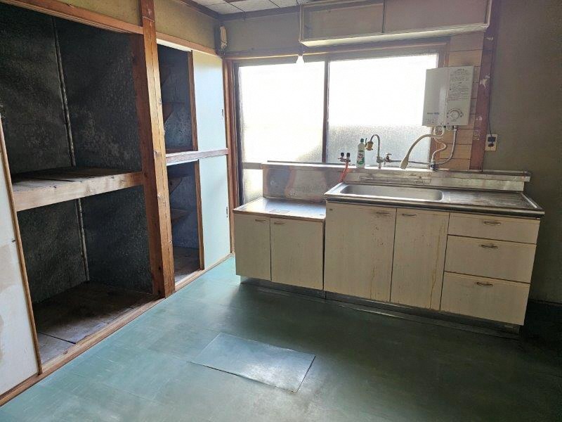 1960s wood house in Kochi