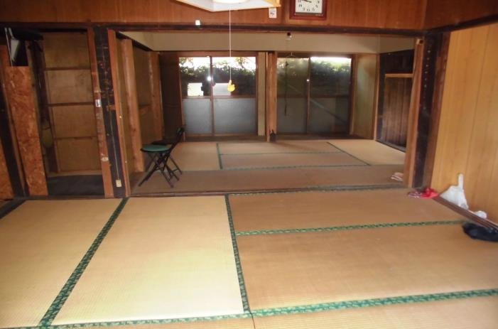 1970s wood house, 5-min walk to station, Izumi, Kagoshima