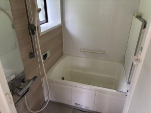 1950s wood house on a large plot in Niigata