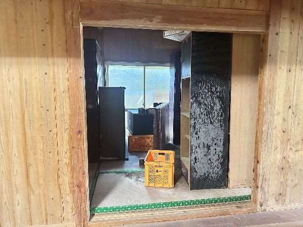 1970s wood house in Tamina, China