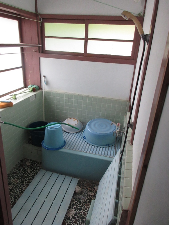 1960s wood house, 12-min walk to station, Iwate
