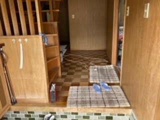 1970s wood house on a large plot in Nagano
