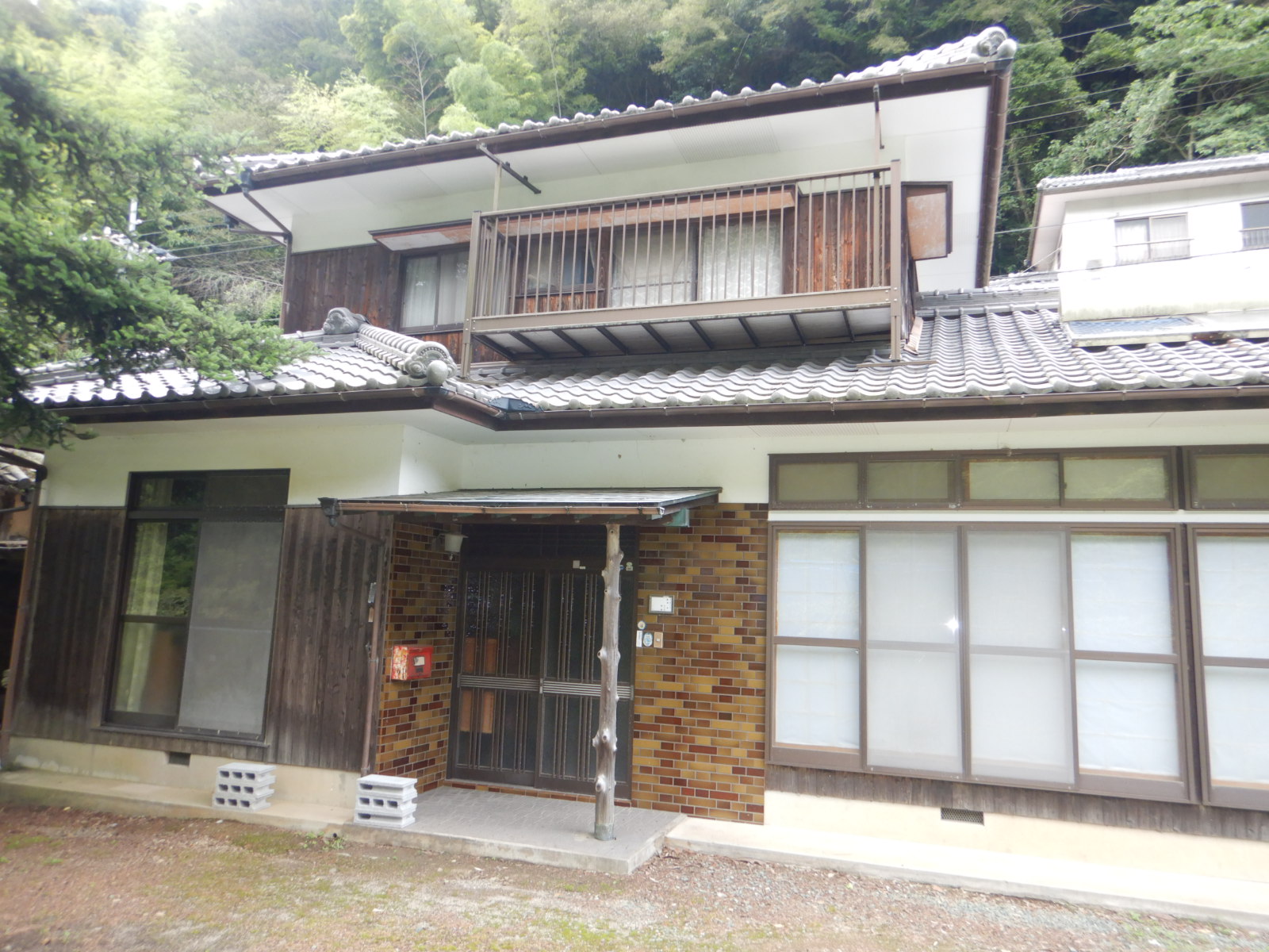 1980s wood house in Ehime