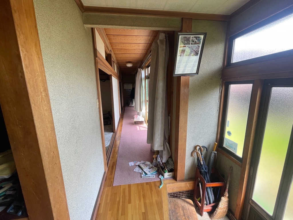 1970s wood house on a large plot in Nagano