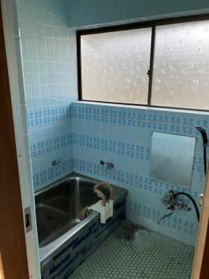 1920s wood house on a large plot in Fukui