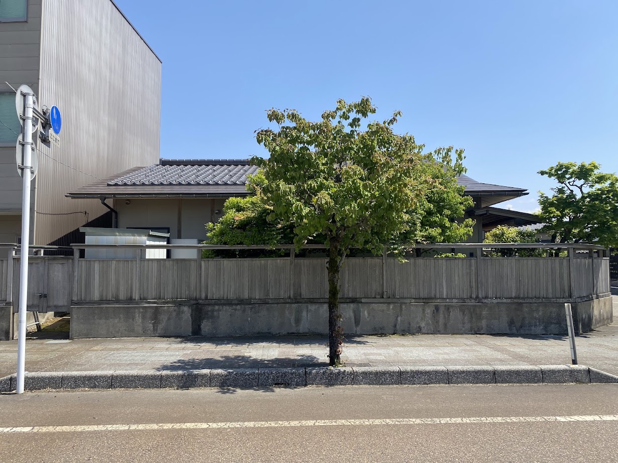 2000s wood house, 12-min walk to station, Toyama