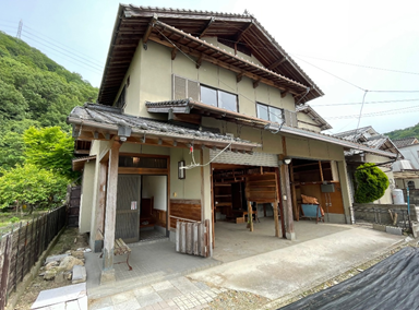 1980s wood house in Hiroshima