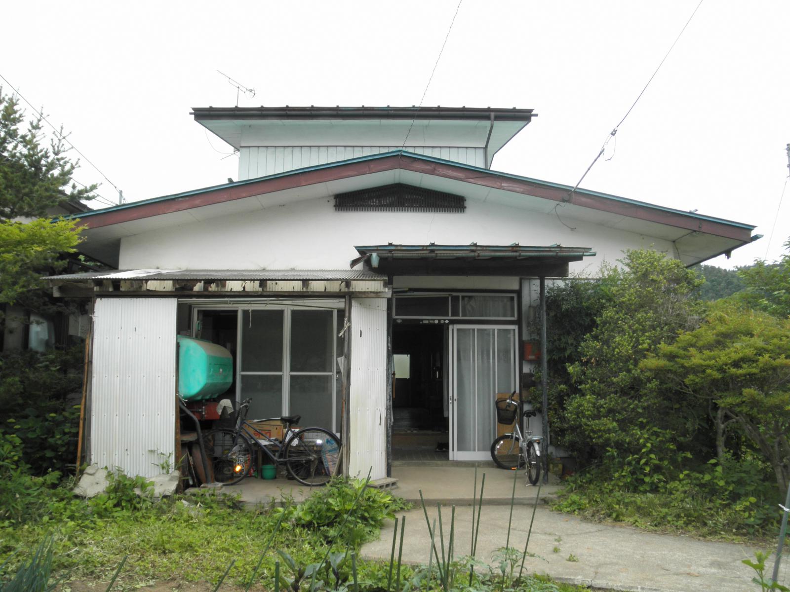 1970s house, 12-min walk to station, Yamagata