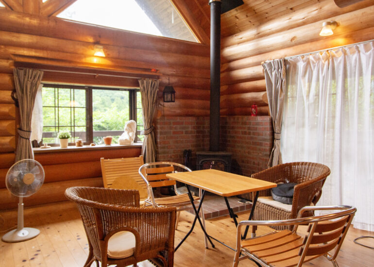 2000s wood house in Matsusaka Kahada
