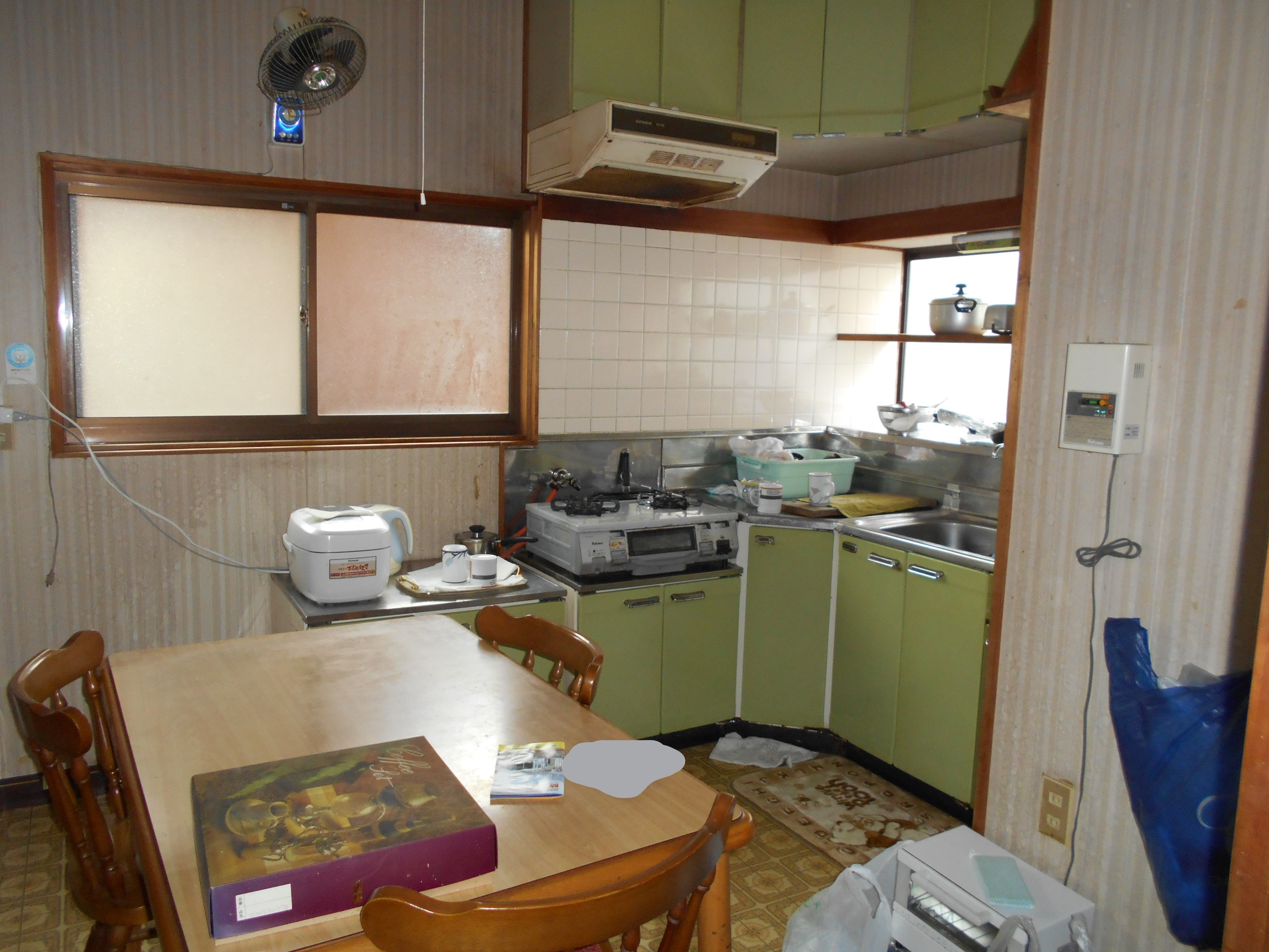 1980s wood house in Kochi