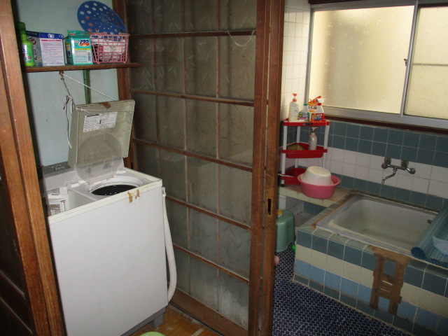 1960s wood house, 6-min walk to station, Tochigi