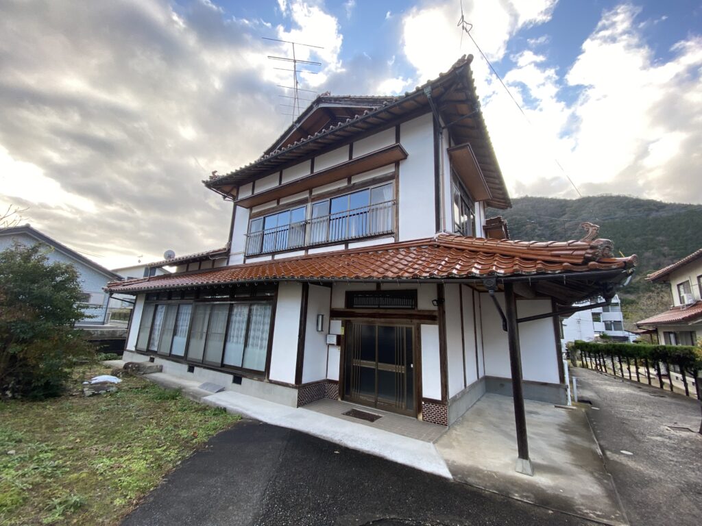 1970s wood house in Shimane