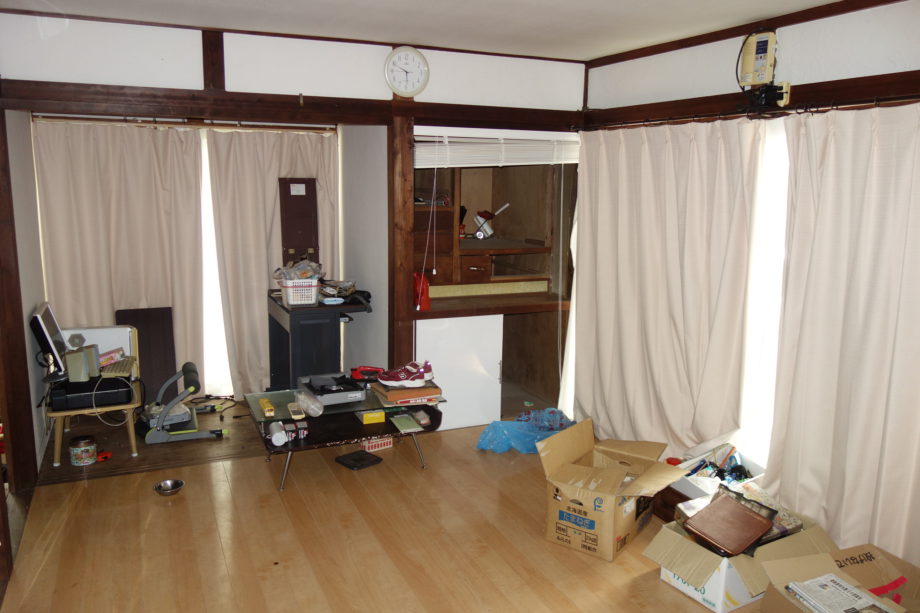 1970s wood house on a large plot in Nagasaki