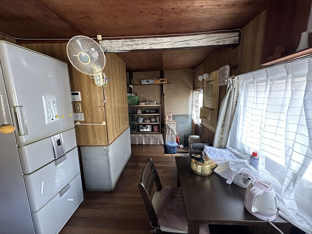1970s wood house, 10-min walk to station, Gifu