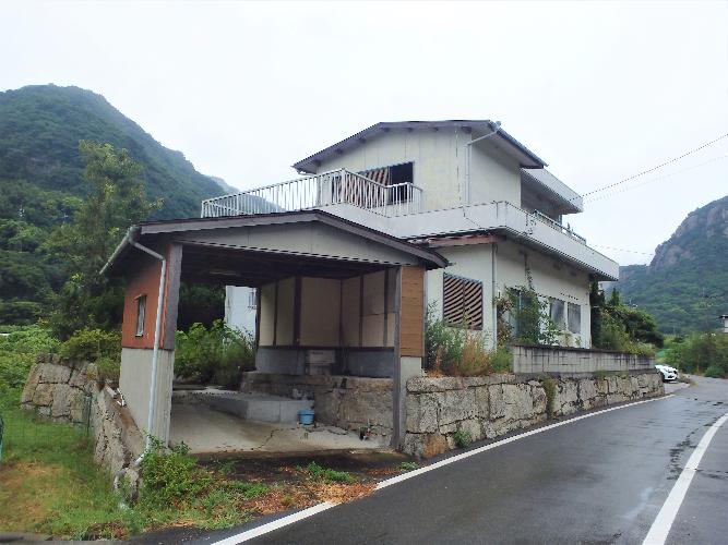 1970s concrete house in Kagawa