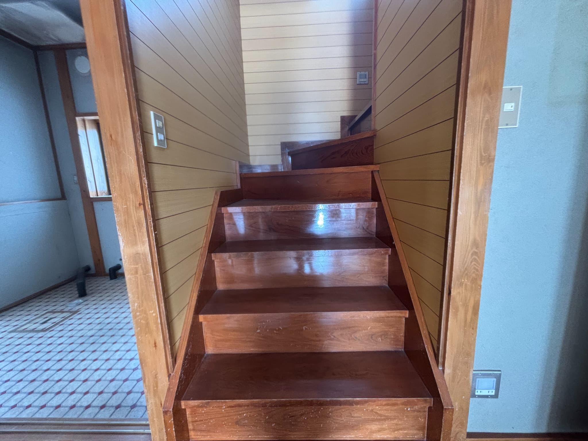 1980s wood house, 5-min walk to station, Iwate