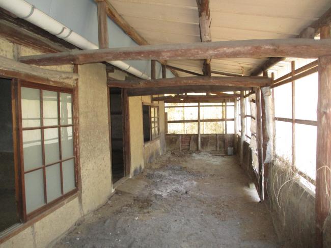 Wood house on a large plot in Okayama