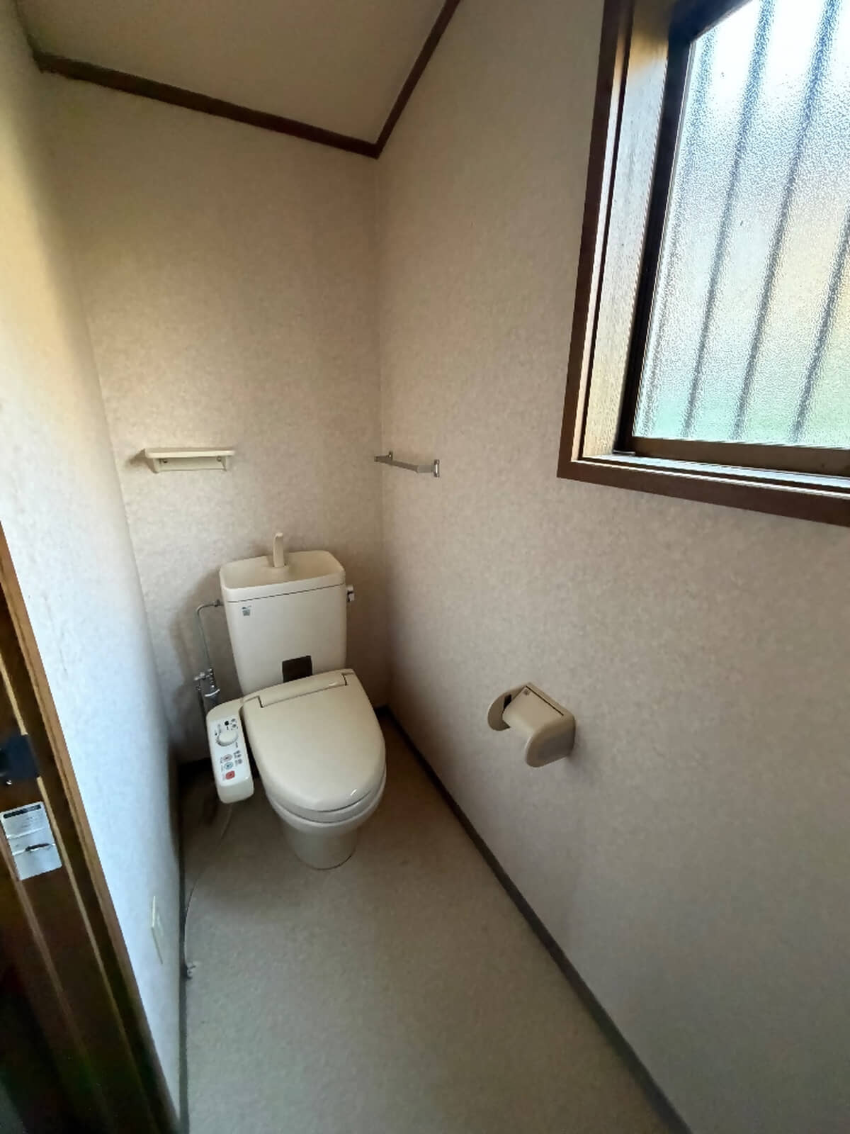 1990s wood house, 20-min walk to station, Hiroshima