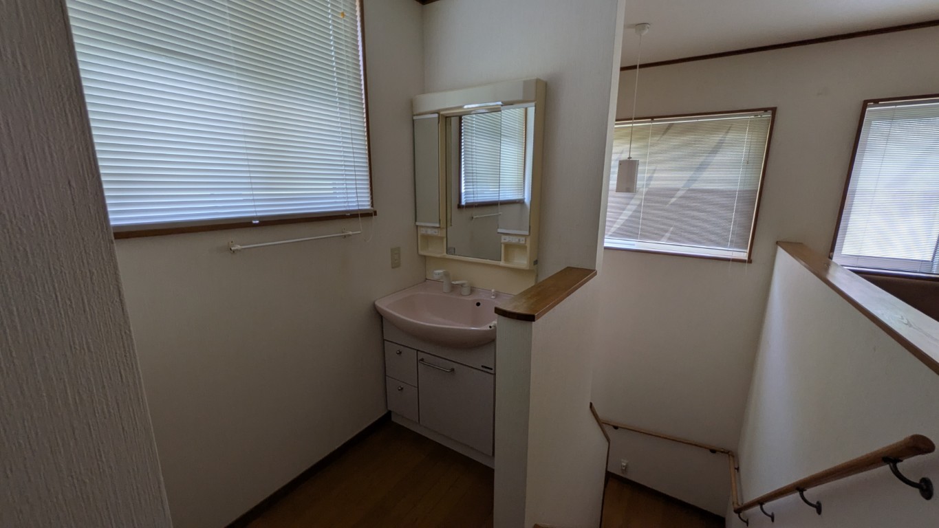 2000s wood house in Gifu