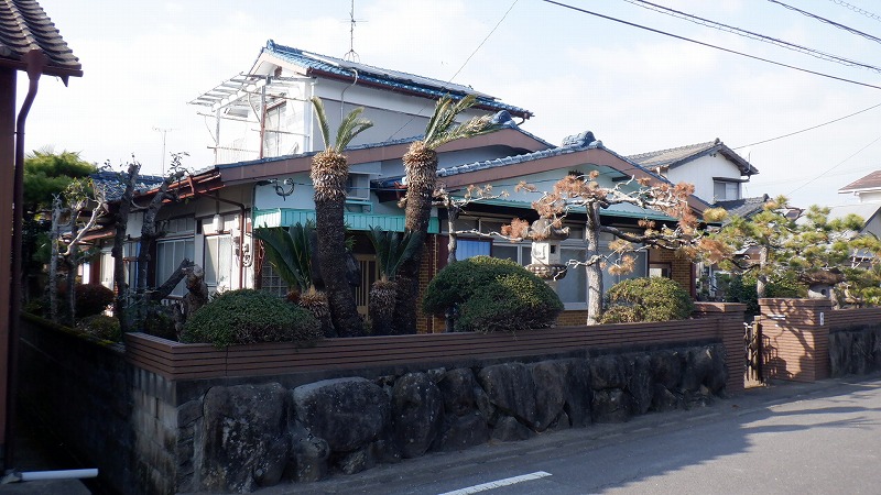 1970s wood house, 8-min walk to station, Saga