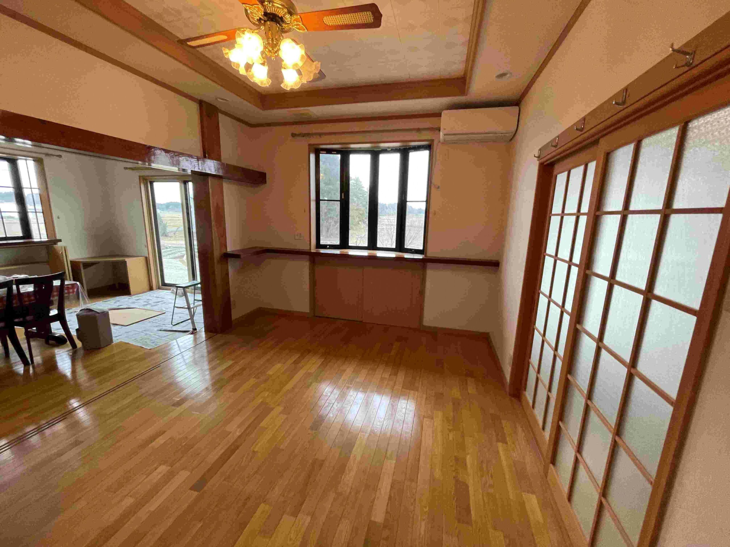 2000s wood house on a large plot in Kitakami