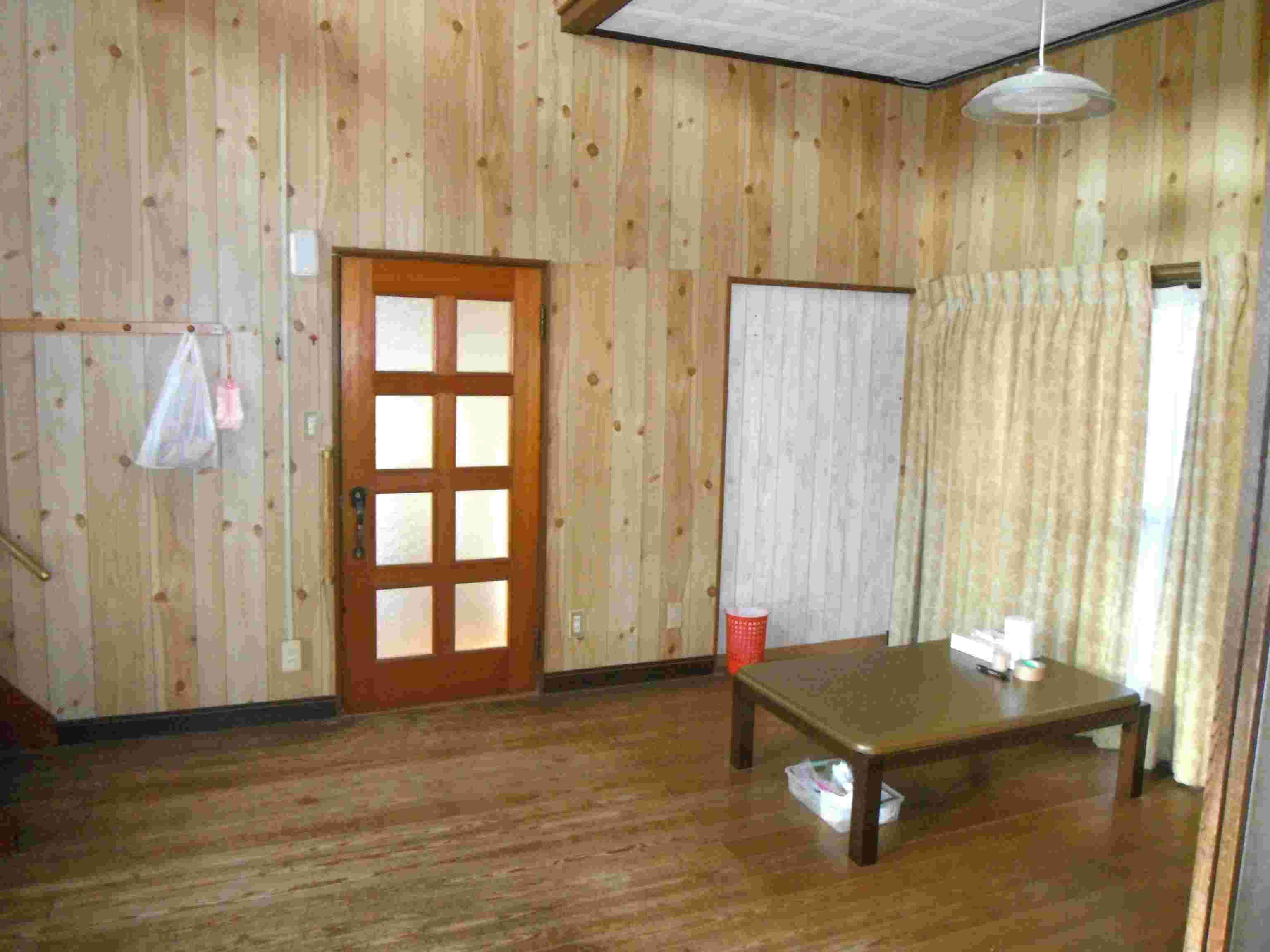 1970s wood house, 19-min walk to station, Ehime