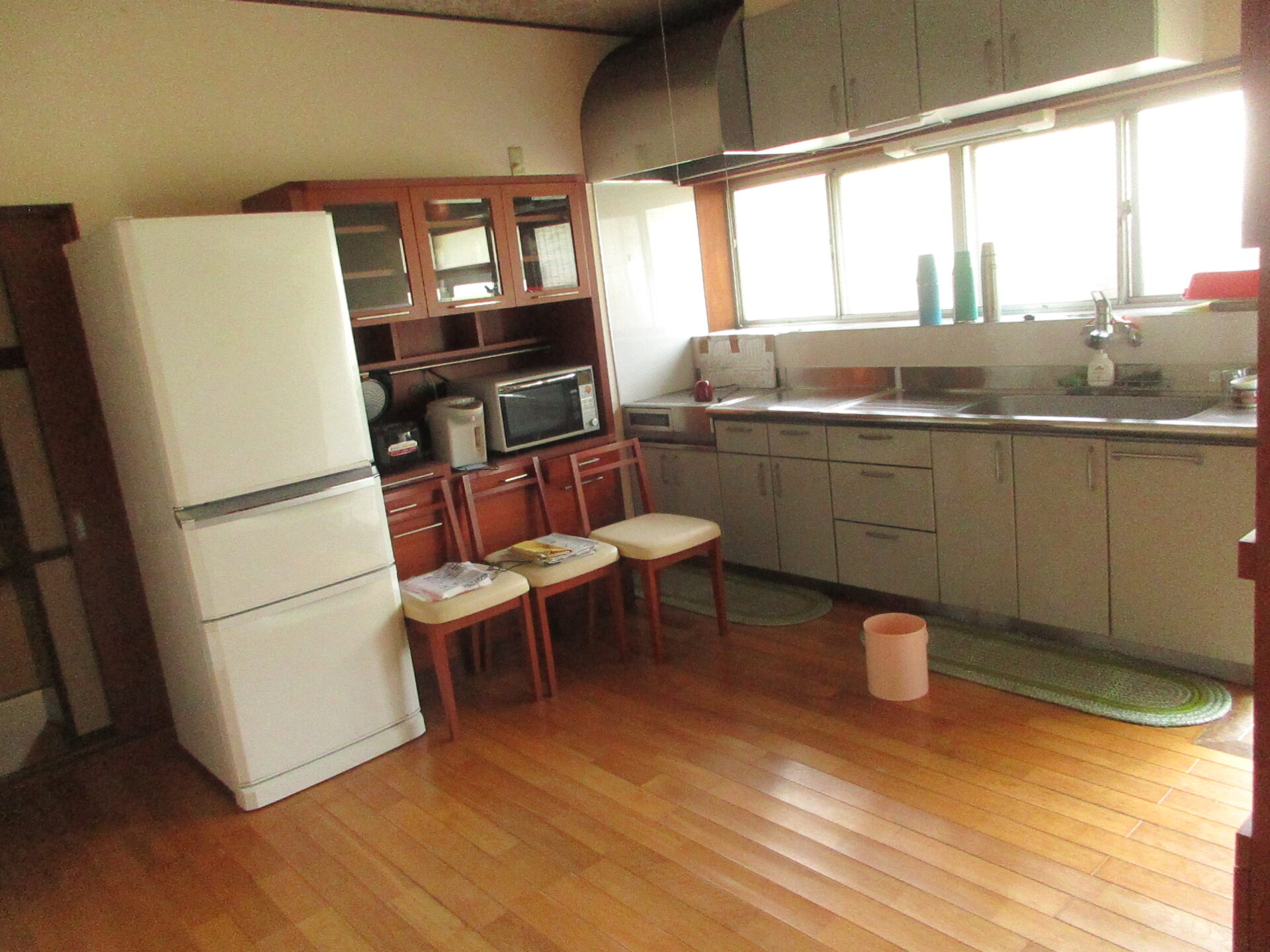 1970s wood house with storehouses in Shizuoka