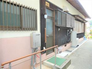 1980s wood house, 16-min walk to station, Shimane