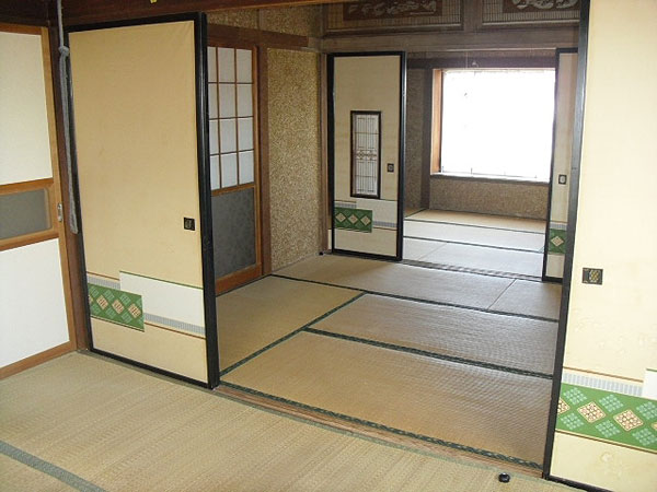 1960s wood house, 9-min walk to station, Iwate