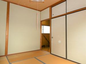1970s wood house, 17-min walk to station, Shimane