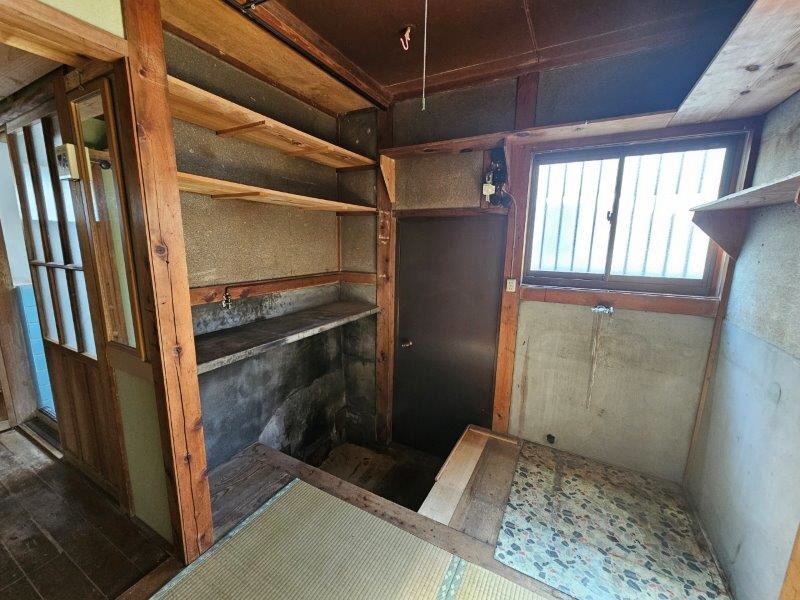 1960s wood house in Kochi