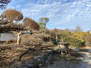 1990s house on a large plot in Sueyoshi, Soo