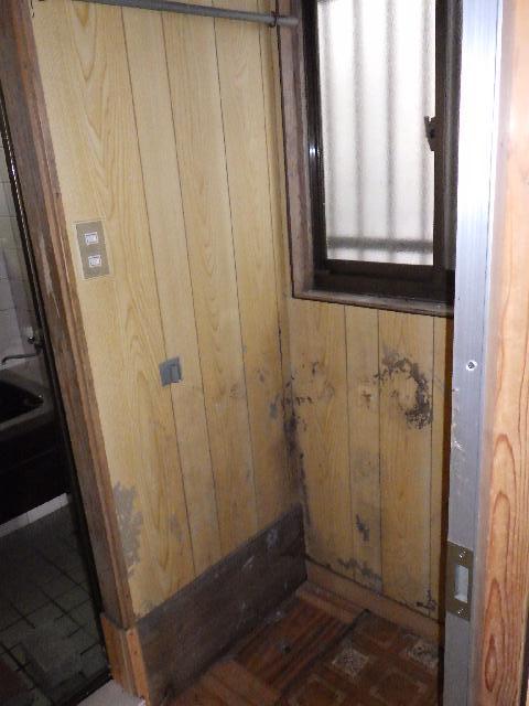1960s wood house, 8-min walk to station, Nagasaki
