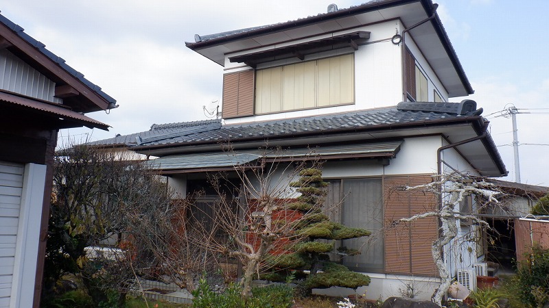 1970s wood house, 19-min walk to station, Saga