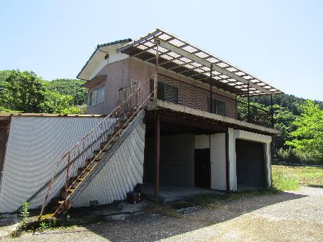 1980s wood house in Oita