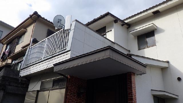 1970s wood house, 19-min walk to station, Nagasaki