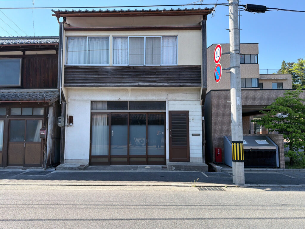1970s wood house, 19-min walk to station, Mineyama, Kyotango