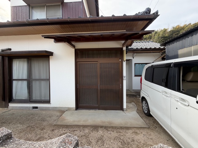 Two-story house in Takaji-cho