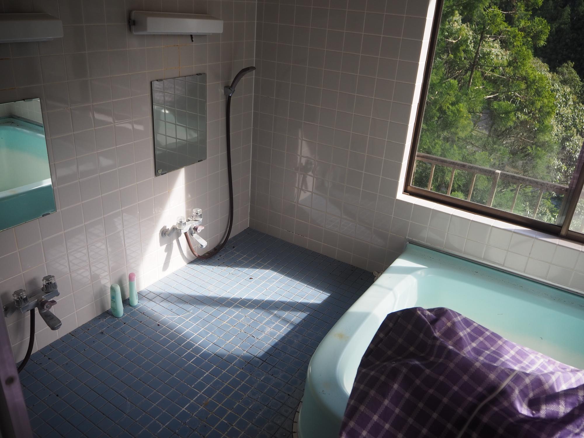 1980s concrete house in Tokushima