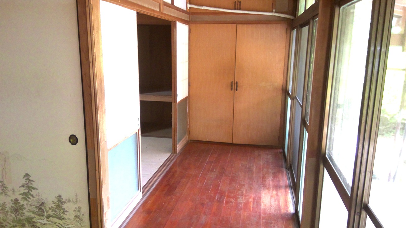 1980s wood house in Koyama, Kimotsuki, farmland, approval needed