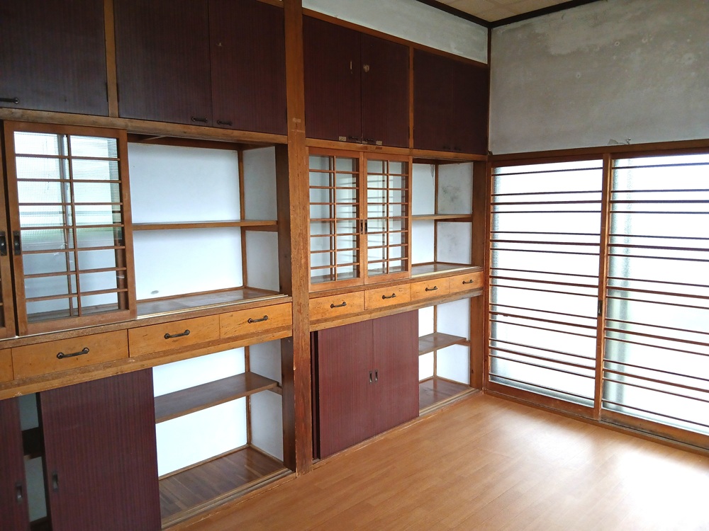 1980s wood house, 5-min walk to station, Iwate