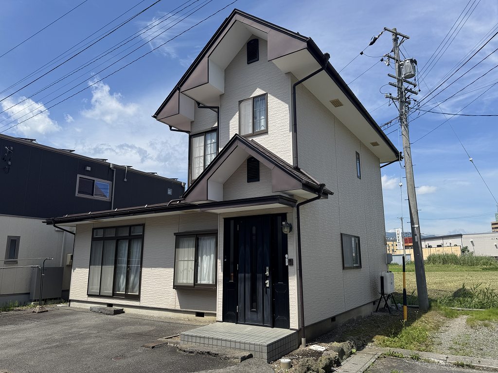 1990s wood house in Nagano