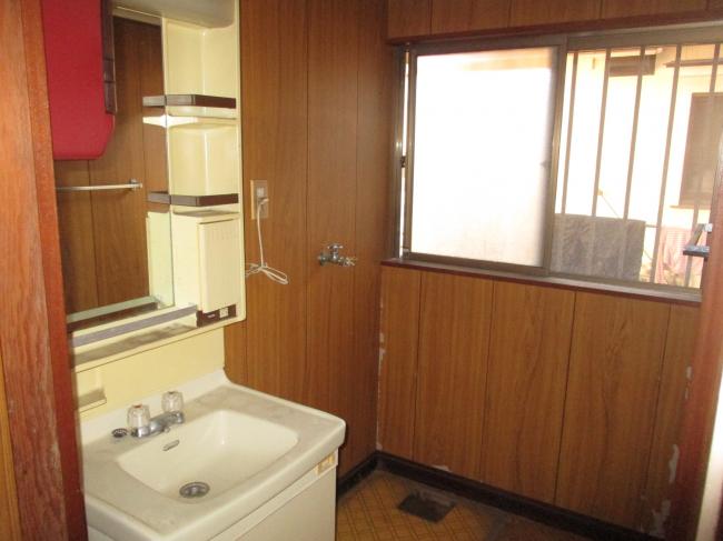 1980s wood house in Kasaoka
