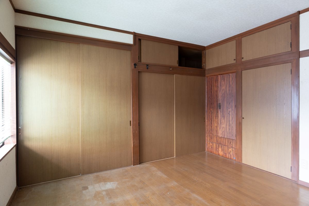 1980s wood house on a large plot in Yamagata