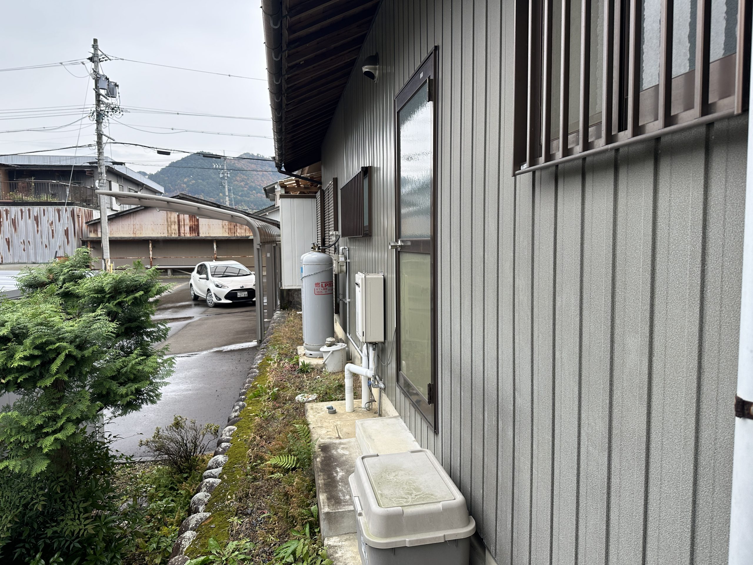 1990s wood house, 9-min walk to station, Gifu