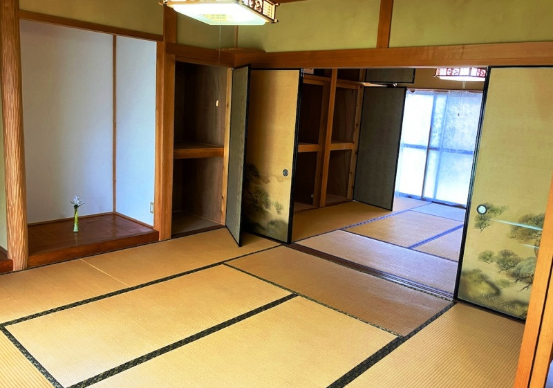 Wood house, 10-min walk to station, Gifu