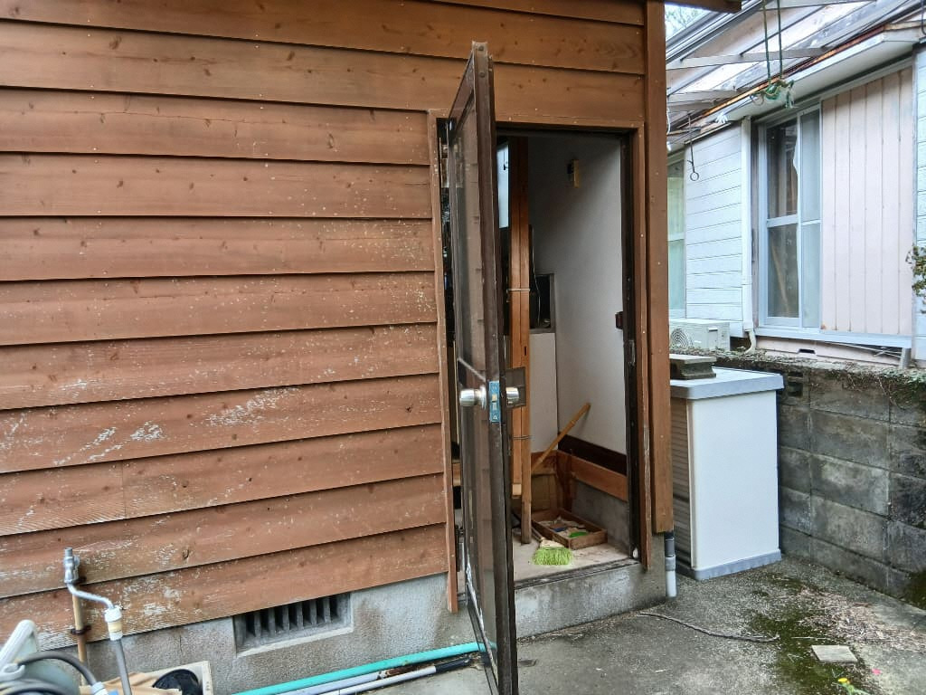 1980s wood house in Nagasaki