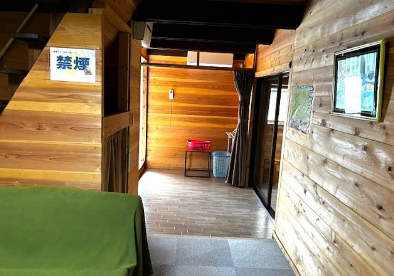 1990s wood house on a large plot in Tochigi
