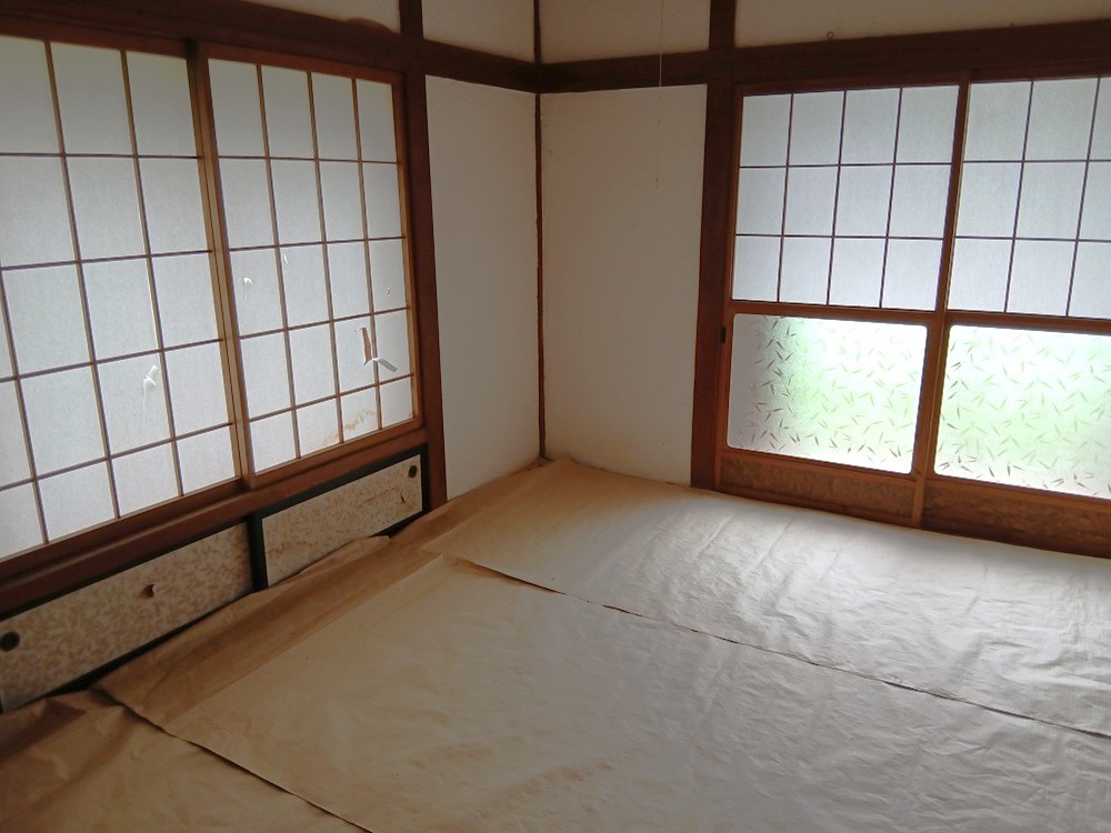 1960s wood house, 11-min walk to station, Iwate